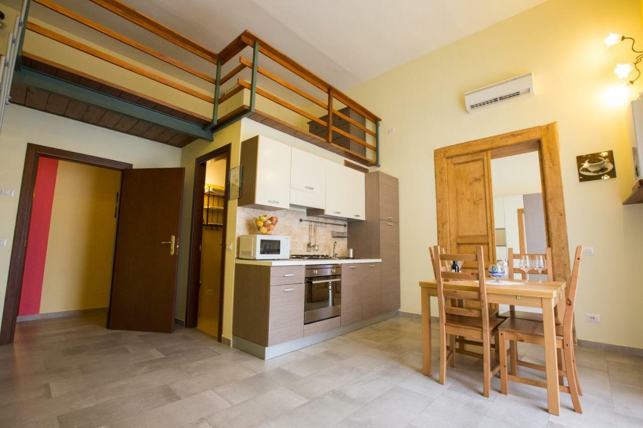 Ferienwohnung La Fontana Di Rua Catalana Neapel Exterior foto